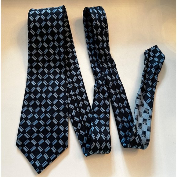 Vintage Lanvin Paris Designer 100% Silk Necktie Blue 60x3.5” - Picture 3 of 4